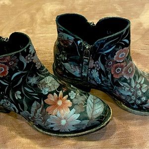Lane floral ankle boots